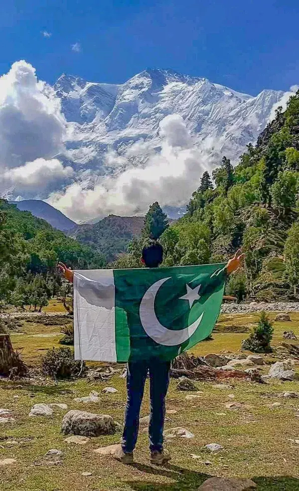 Pakistan flag at k2 series