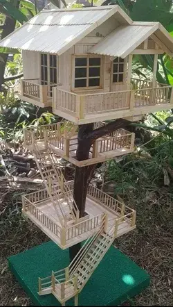 Treehouse living