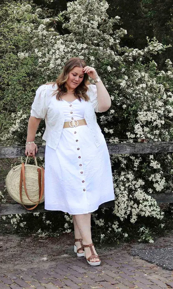 datenight in all white [plussize fashion blog]