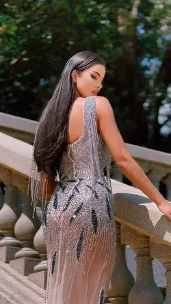 40+ Classy Dresses For Your Prom Outfit