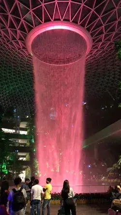 Größter Indoor Wasserfall der Welt