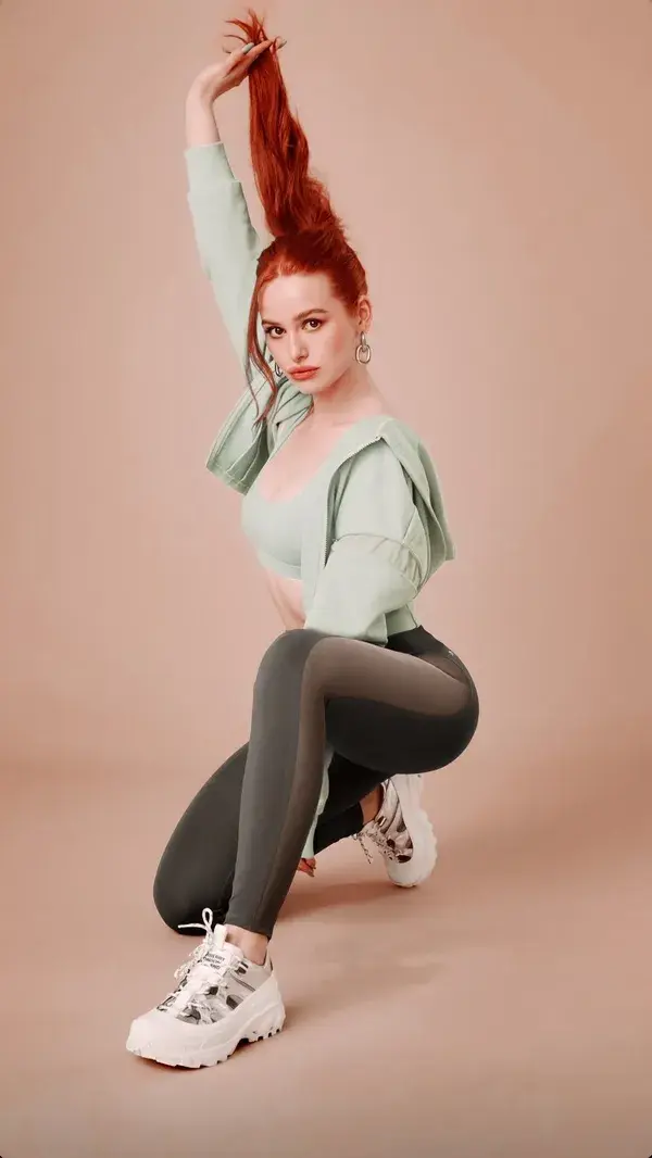 Madelaine Petsch Wallpaper