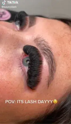 Luxury lash technician shares client’s VERY glamorous results – and everyone is saying the same thing