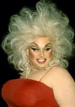 Divine photographed by Ron Gallela (1978)