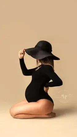 Maternity pics Inspo 🍼🤰