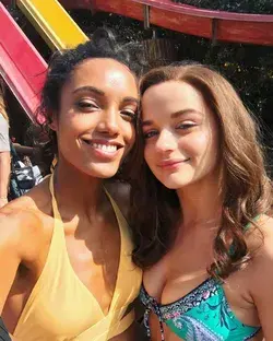 Joey King and Maisie Richardson