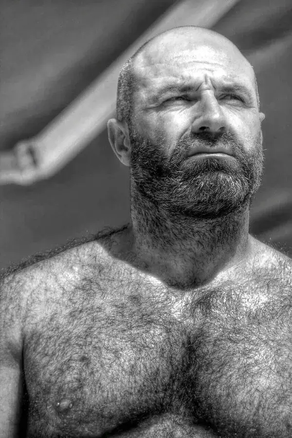 Beefy Furry Daddy: Photo