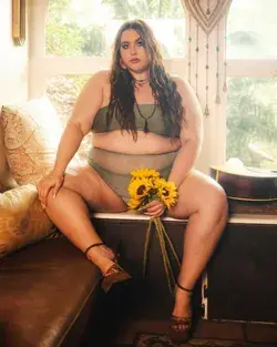 You HAVE To See This! Brianna McDonnell aka The B Word's Stunning 1970's Inspired Fat Girl Fashion …