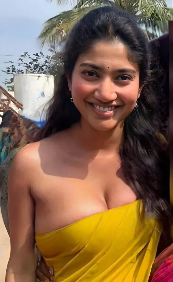 Sai Pallavi huge 🍒 without blouse