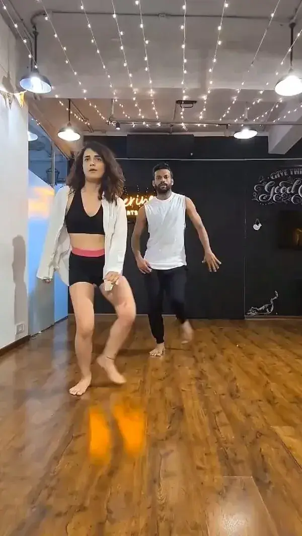 Radhika madan dance 💃 April 2021