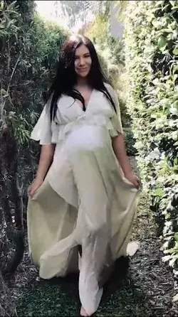 Maternity photoshoot dress