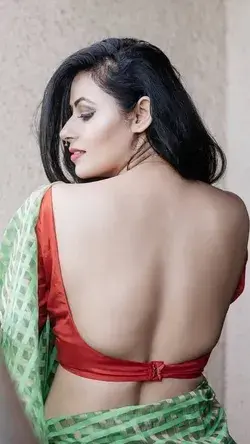 Ethnic Shy Beauty Backless Blouse