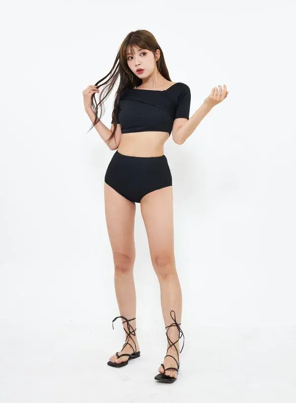 Short Sleeve Bikini Set IU302 - Black / M