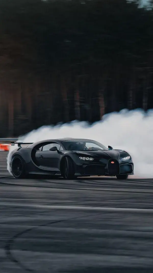 BUGATTI ‘Drifting the C’