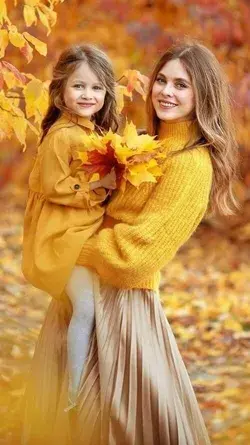 75+ Best Family Fall Photoshoot Ideas [2022]: Tips, Outfits, Color Schemes, Poses