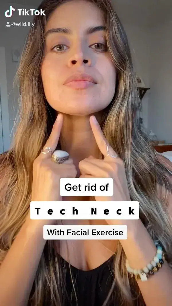 Get rid of TECH NECK with the facial workout! 💪🏼