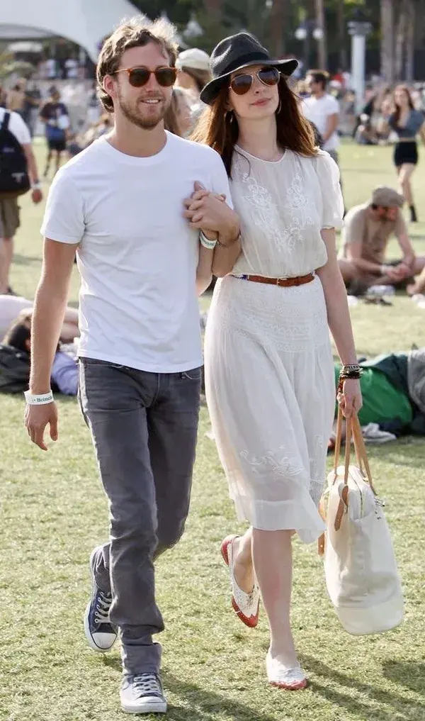 Anne Hathaway & Adam Shulman