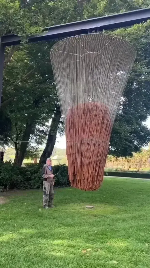 Sound on! 😃😱😍 Rate it Sculpture by Etienne Krahenbuhl Video humor