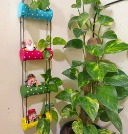 Mini hanging planter