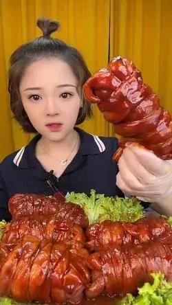 ASMR & MUKBANG