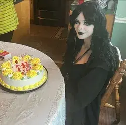 cake girl