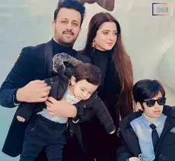 Atif Aslam with his gorgeous family 👪