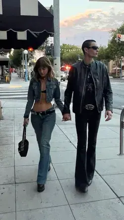 Valentina Rose and Tripp Bower | couple goals | Rockstar girlfriend | low rise jeans | 80’s style