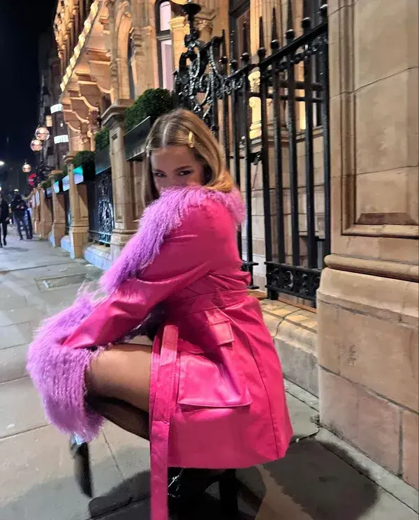 Addison Rae fall winter pink coat outfit inspo