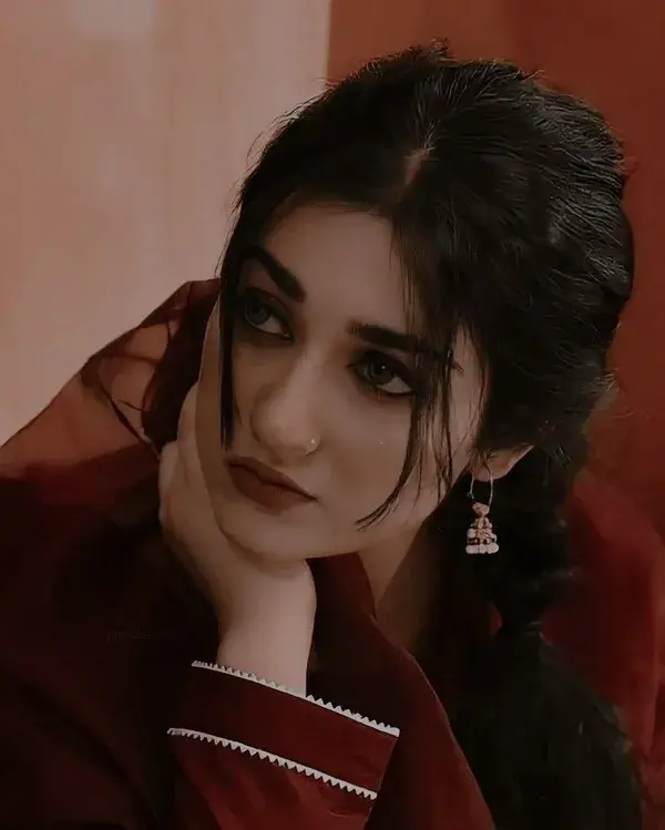 Sara khan