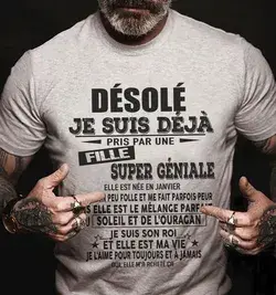 Desole je suis deja pris par une fille super geniale elle est nee en janvier tshirt Tshirt Hoodie Sweater