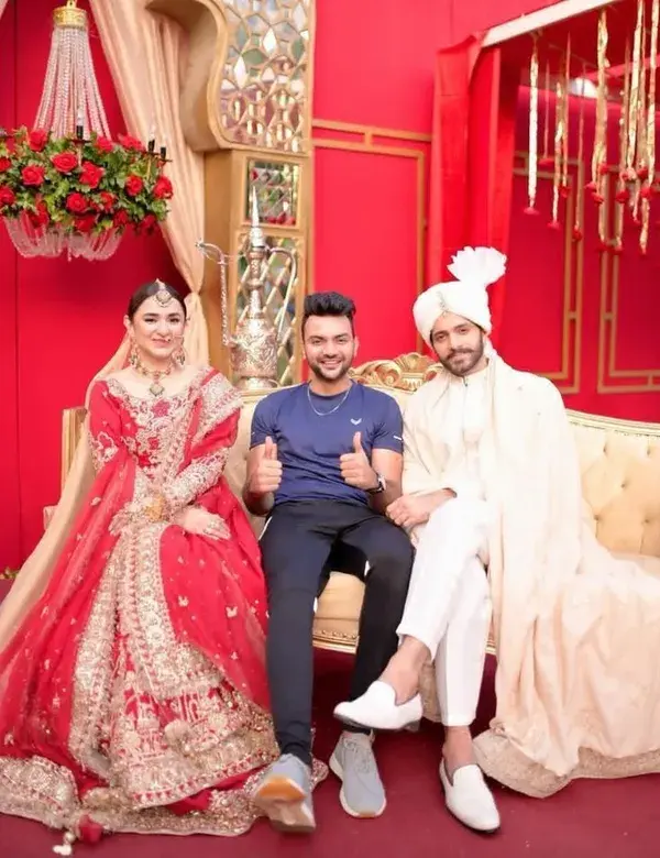 Tere bin offscreen|Meerab Murtasim ki shaadi| Yumnazaidi and Wahajali look  ❤️
#terebin#meerasimlook