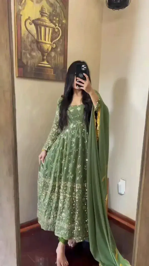 Suit patiala shahi