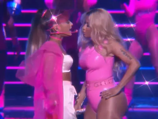 these outfits!!💗#arianagrande #nickiminaj