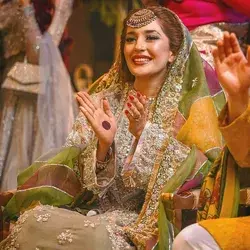 Naimal Khawar Dance on Her Sister Fiza Khawar Mehndi