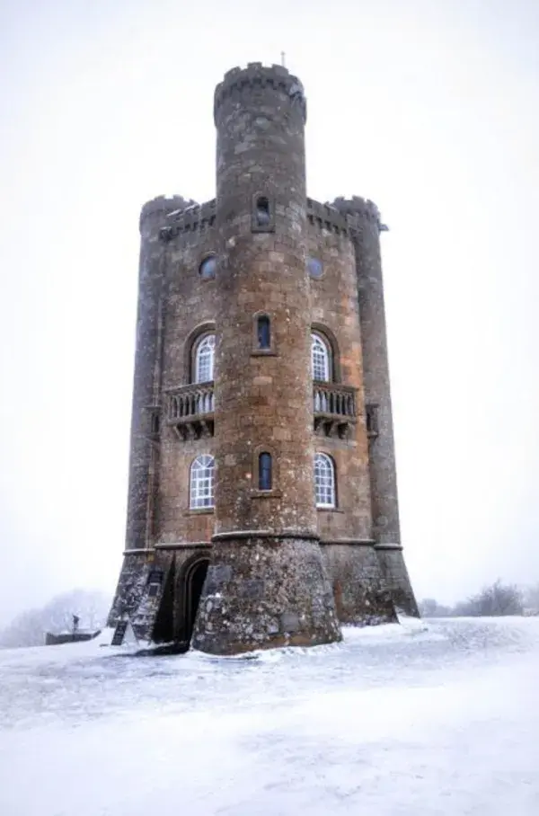 Broadway Tower Folly w/ Snow: Cotswolds UK | Content in a Cottage | Broadway tower, Castle, Beautifu