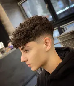 60 modelos de cortes de cabelo cacheado masculino para 2022