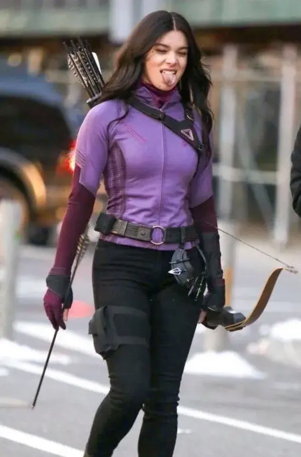 Kate bishop~ hailee