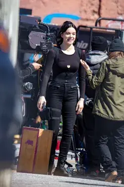 NEW Hawkeye Set Photos