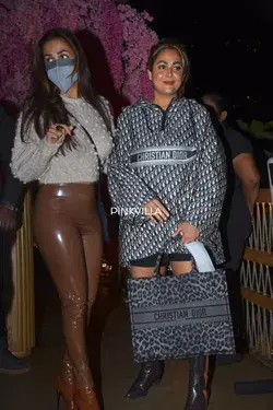 Malaika Arora, Amrita Arora's dinner date look proves there's no such thing as 'too much bling'; PICS
