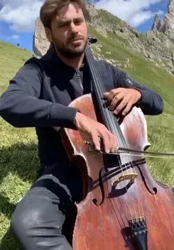 Hauser 🥰 🎻