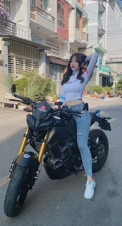 Bike girl