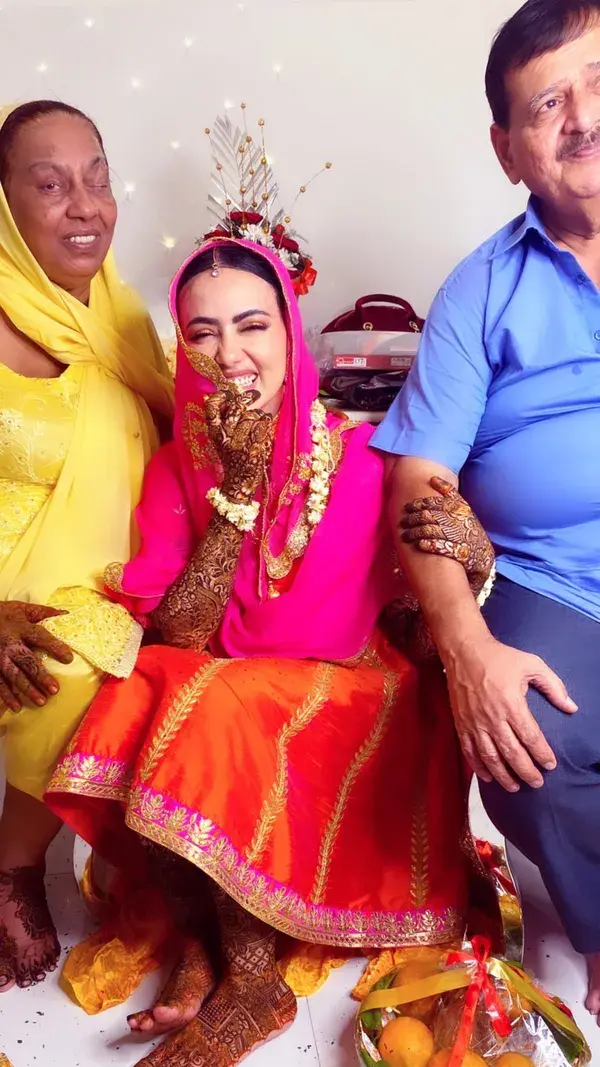 Sana Khan Wedding | Mehndi | Henna