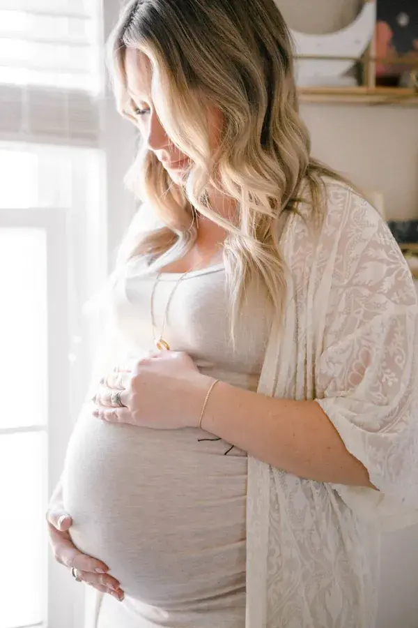 Katie Harmis Maternity Photography 