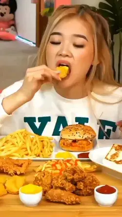 kika eating fancam