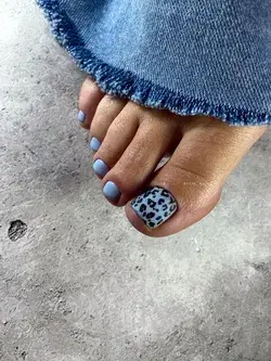 "Show Off Your Pedicure with These Stunning Toe Nail Art Ideas"