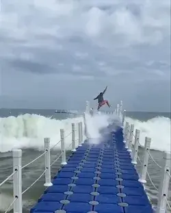 Play with the waves at Peru