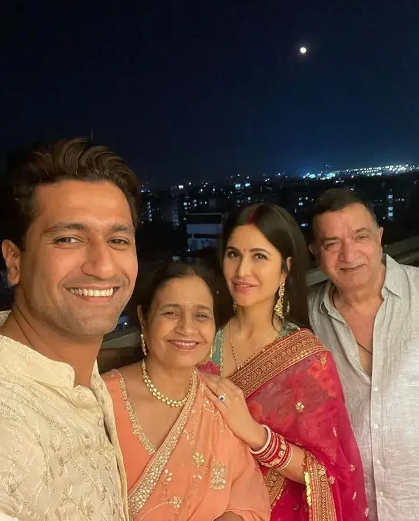 Ayeee.. Pehla Karwa Chauth of Vicky Kaushal and Katrina kaif and look at these happy pictures of our