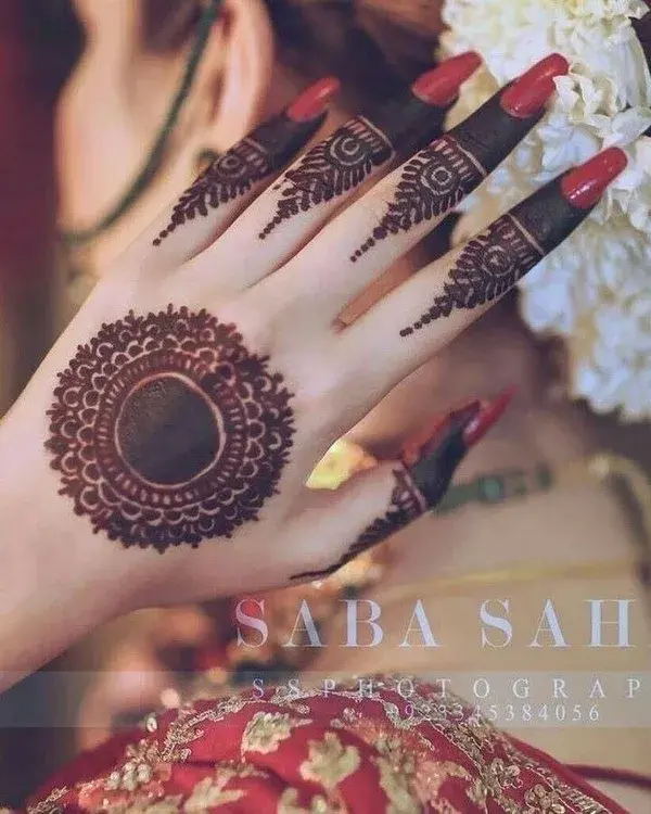 Henna design