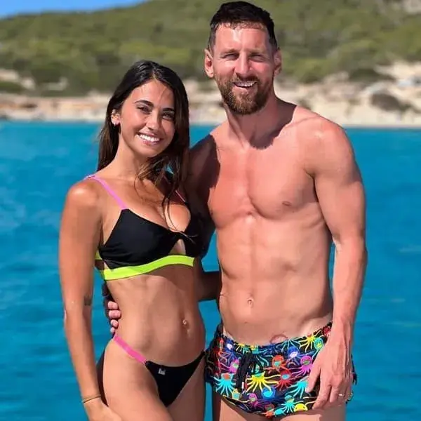 FIFA World Cup 2022 winner Lionel and wife Antonela&#039;s loved-up beach pictures are major ...