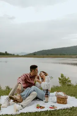 Picnic Couples Session inspo